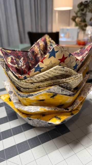 100% Cotton Bowl Cozy - microwavable and reversible - 5" base - fits most soup bowls - handmade