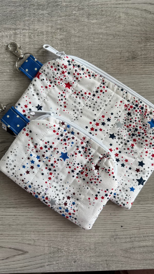 ⭐ Handmade Quilted Wallet Wristlet – Patriotic Stars on White (2 Sizes)